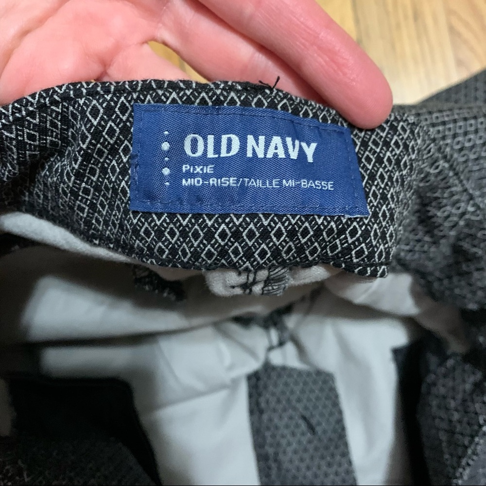 Old Navy diamond print Pixie pant size 4 - Picture 7 of 8